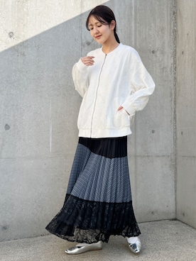 「n'OrLABEL（ノアールレーベル）の『異素材プリーツ切替スカート』（スカート、ブルー系）」を使った、osharewalker staffさん（レディース・153cm）の春コーディネート