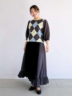 「somari imagination（ソマリ イマジネーション）のアイテム」を使った、osharewalker staffさん（レディース・155cm）の秋コーディネート