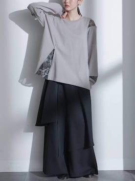 「kOhAKU（コハク）の『アシンメトリーレイヤーパンツ』（その他パンツ、ブラック系）」を使った、osharewalker staffさん（レディース・160cm）の秋コーディネート
