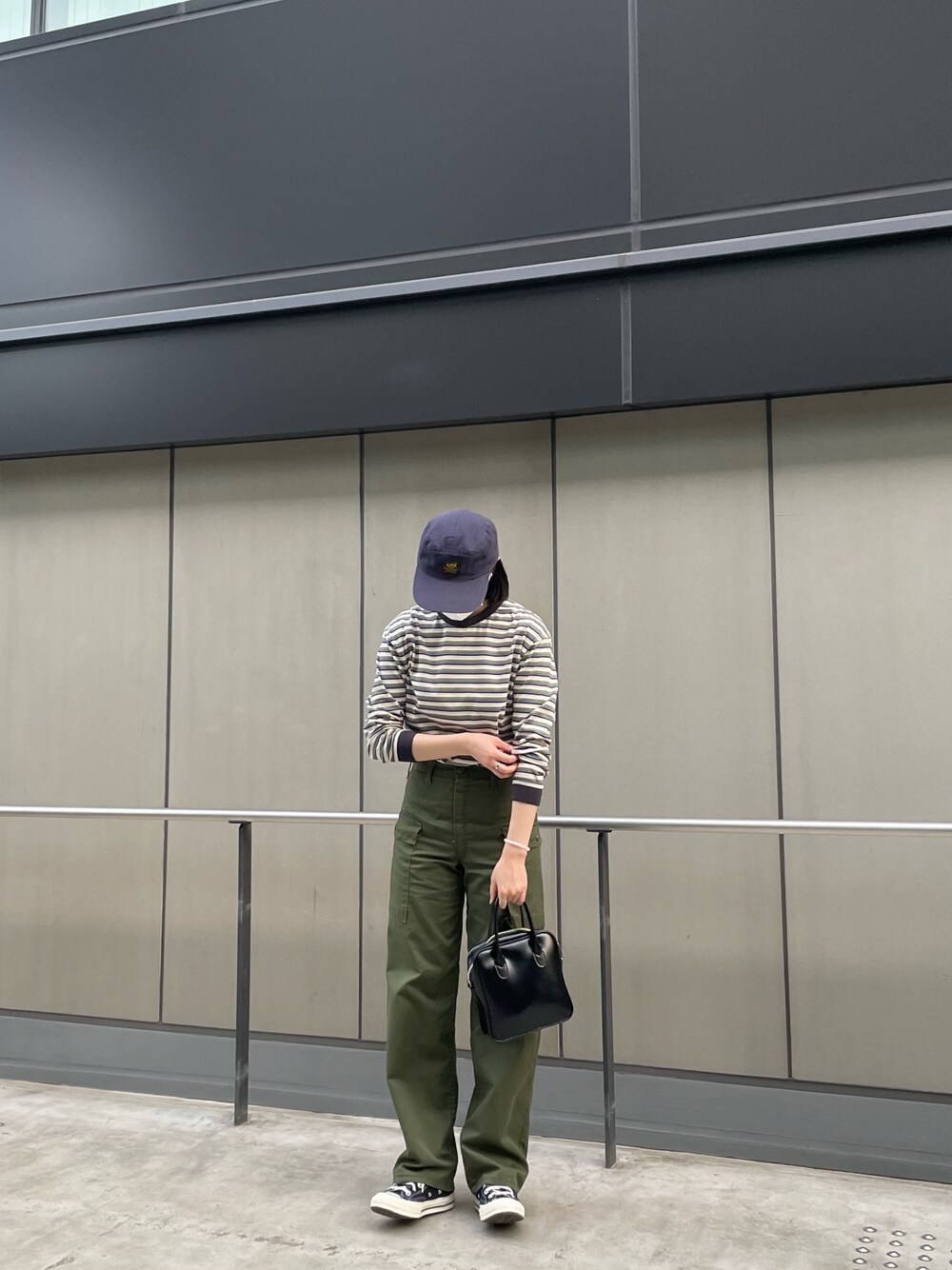 「CT70s、converse、古着、カーゴパンツ、軍パン、united arrows、BEAUTY&YOUTH UNITED ARROWS、ボーダー、poik、キャップ、春服、大人カジュアル、おしゃれさんと繋がりたい、ootd、シティガール」｜「UNITED ARROWSのアイテム（トップス、その他）」を使った、Lunaさん（レディース・163cm）の春コーディネートの1枚目の写真