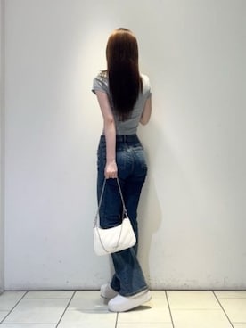 「アイテム（ボディバッグ/ウエストポーチ、ベージュ系）」を使った、CHARLES & KEITHさん（レディース・160cm）の秋コーディネート