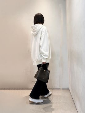 「CHARLES & KEITH（チャールズ & キース）のアイテム（スニーカー）」を使った、CHARLES & KEITHさん（レディース・160cm）の春コーディネート