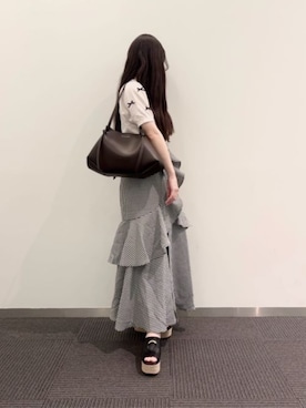「CHARLES & KEITH（チャールズ & キース）のCalla カルラ トートバッグ（トートバッグ、ブラウン系）」を使った、CHARLES & KEITHさん（レディース・160cm）の夏コーディネート