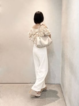 「CHARLES & KEITH（チャールズ & キース）のアイテム（トートバッグ）」を使った、CHARLES & KEITHさん（レディース・160cm）の夏コーディネート
