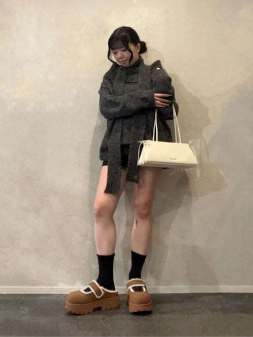 Bergen ベルゲン テクスチャーファートリムバックルプラットフォーム