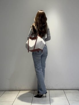 「CHARLES & KEITH（チャールズ & キース）のCalla カルラ キャンバストートバッグ（トートバッグ、レッド系）」を使った、CHARLES & KEITHさん（レディース・160cm）の春コーディネート