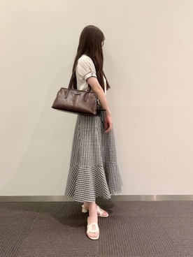 「CHARLES & KEITH（チャールズ & キース）のEasley イーズリー クロックエフェクトカットアウトヒールサンダル（サンダル、ホワイト系）」を使った、CHARLES & KEITHさん（レディース・160cm）の夏コーディネート