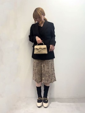 「CHARLES & KEITH（チャールズ & キース）のTricha トリチャ ノッテッドベルト トップハンドルバッグ（ハンドバッグ、ベージュ系）」を使った、CHARLES & KEITHさん（レディース・160cm）の夏コーディネート