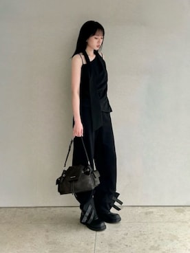 「CHARLES & KEITH（チャールズ & キース）のNoane ノアン サイドポケット バケットバッグ（ショルダーバッグ、ブラウン系）」を使った、CHARLES & KEITHさん（レディース・160cm）の秋コーディネート
