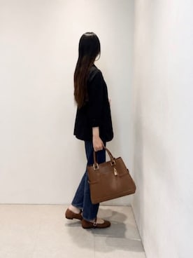 「CHARLES & KEITH（チャールズ & キース）のScottie スコッティートートバッグ（トートバッグ、ブラウン系）」を使った、CHARLES & KEITHさん（レディース・160cm）の春コーディネート