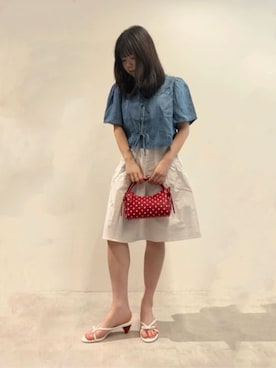 「CHARLES & KEITH（チャールズ & キース）のSonali ソナリ ボウ ストロベリーヒールミュール（サンダル、ホワイト系）」を使った、CHARLES & KEITHさん（レディース・160cm）の春コーディネート