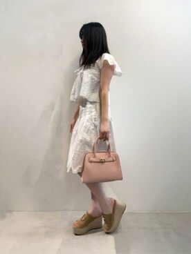 「CHARLES & KEITH（チャールズ & キース）のメタリックアクセント エスパドリーユウェッジ（サンダル）」を使った、CHARLES & KEITHさん（レディース・160cm）の夏コーディネート