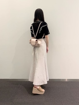 「CHARLES & KEITH（チャールズ & キース）のメタリックアクセント エスパドリーユウェッジ（サンダル）」を使った、CHARLES & KEITHさん（レディース・160cm）の夏コーディネート