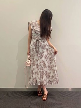 「CHARLES & KEITH（チャールズ & キース）のEasley イーズリー クロックエフェクトカットアウトヒールサンダル（サンダル、ブラウン系）」を使った、CHARLES & KEITHさん（レディース・160cm）の春コーディネート