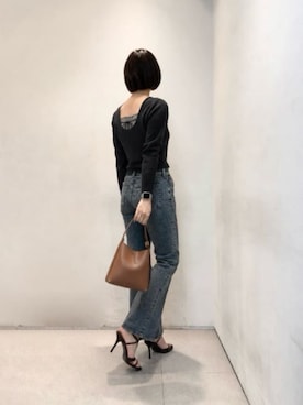 「CHARLES & KEITH（チャールズ & キース）のEdna エドナ バケツバッグ（ショルダーバッグ、ブラウン系）」を使った、CHARLES & KEITHさん（レディース・160cm）の春コーディネート
