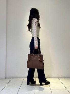 「CHARLES & KEITH（チャールズ & キース）のメタリックアクセント ローファーパンプス（ローファー）」を使った、CHARLES & KEITHさん（レディース・160cm）の春コーディネート