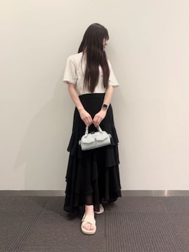 「CHARLES & KEITH（チャールズ & キース）のRachel レイチェル マルチポケット ボウリングバッグ（ハンドバッグ、ブルー系）」を使った、CHARLES & KEITHさん（レディース・160cm）の春コーディネート
