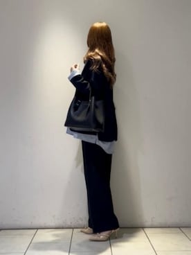 「CHARLES & KEITH（チャールズ & キース）のShania シャナイア ダブルハンドルスラウチーバッグ（ハンドバッグ、ブラック系）」を使った、CHARLES & KEITHさん（レディース・160cm）の春コーディネート