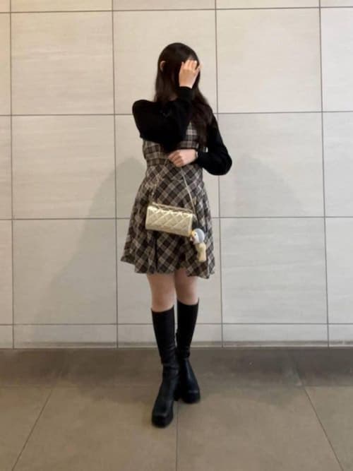 新品 イービー プラットフォームブロックヒールロングブーツ CHARLES & KEITH Evie イービー プラットフォームブロックヒールロング