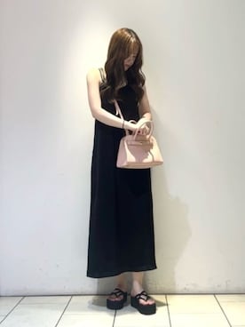 「CHARLES & KEITH（チャールズ & キース）のLevy レヴィー サテン ストラッピー フラットフォーム サンダル（サンダル、ブラック系）」を使った、CHARLES & KEITHさん（レディース・160cm）の夏コーディネート