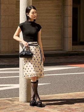 「CHARLES & KEITH（チャールズ & キース）のルーシュドストラップ プラットフォームウェッジ（サンダル、ブラック系）」を使った、CHARLES & KEITHさん（レディース・160cm）の春コーディネート