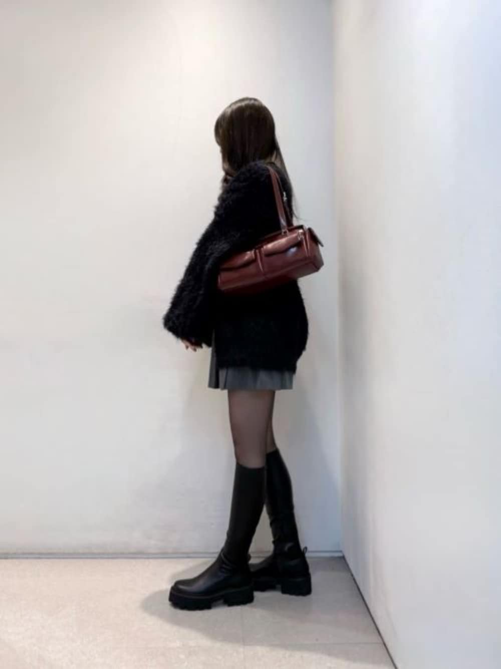 Imogen イモージェン チャンキープラットフォームロングブーツを使った