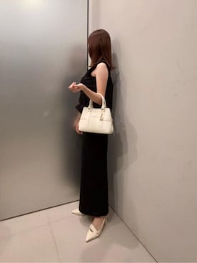 「CHARLES & KEITH（チャールズ & キース）のScottie ミニスコッティー トートバッグ（トートバッグ、ベージュ系）」を使った、CHARLES & KEITHさん（レディース・160cm）の秋コーディネート