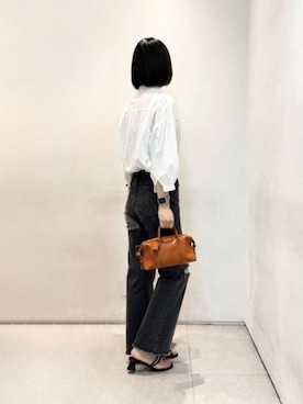 「CHARLES & KEITH（チャールズ & キース）のアイテム（トートバッグ）」を使った、CHARLES & KEITHさん（レディース・160cm）の夏コーディネート