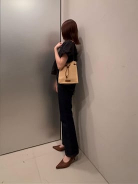 「CHARLES & KEITH（チャールズ & キース）のIda アイダ ニットバケツバッグ（ショルダーバッグ、ベージュ系）」を使った、CHARLES & KEITHさん（レディース・160cm）の春コーディネート