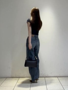 「CHARLES & KEITH（チャールズ & キース）のAislin アシュリン ショルダーバッグ（ショルダーバッグ、ブラック系）」を使った、CHARLES & KEITHさん（レディース・160cm）の夏コーディネート