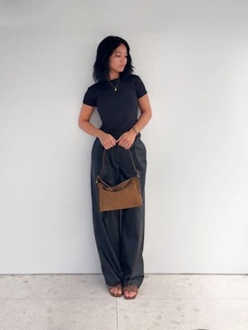 「CHARLES & KEITH（チャールズ & キース）のレザー＆スエード トップフラップ ホーボーバッグ（ショルダーバッグ、ブラウン系）」を使った、CHARLES & KEITHさん（レディース・160cm）の夏コーディネート