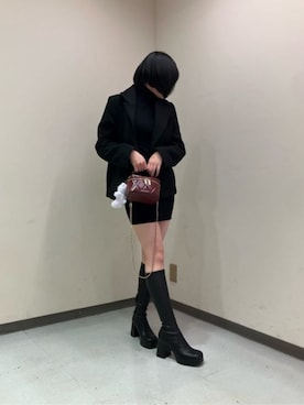 「アイテム（キーケース/キーアクセサリー）」を使った、CHARLES & KEITHさん（レディース・160cm）の冬コーディネート