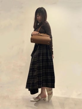 「CHARLES & KEITH（チャールズ & キース）のAubrielle オブリエル ベルトショルダーバッグ（トートバッグ、ブラウン系）」を使った、CHARLES & KEITHさん（レディース・160cm）の春コーディネート