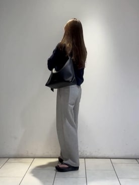 「CHARLES & KEITH（チャールズ & キース）のZora ゾラ バックルストラップホーボーバッグ（ショルダーバッグ、ブラック系）」を使った、CHARLES & KEITHさん（レディース・160cm）の春コーディネート