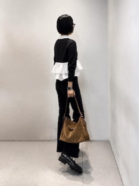 「アイテム（ローファー、その他）」を使った、CHARLES & KEITHさん（レディース・160cm）の秋コーディネート