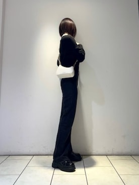 「CHARLES & KEITH（チャールズ & キース）のLeoi レオイ プラットフォーム ペニーローファー（ローファー、ブラック系）」を使った、CHARLES & KEITHさん（レディース・160cm）の春コーディネート