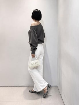 「CHARLES & KEITH（チャールズ & キース）のアイテム（パンプス）」を使った、CHARLES & KEITHさん（レディース・160cm）の秋コーディネート