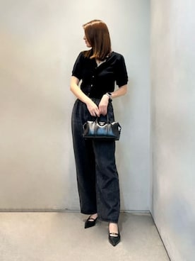 「CHARLES & KEITH（チャールズ & キース）のFergie ミニファーギー ボウリングバッグ（トートバッグ、ブラック系）」を使った、CHARLES & KEITHさん（レディース・160cm）の春コーディネート