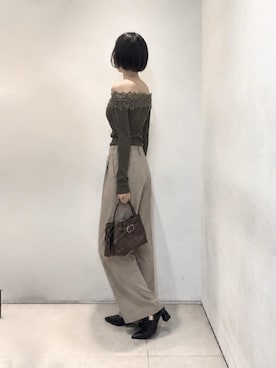 「CHARLES & KEITH（チャールズ & キース）のアイテム（パンプス）」を使った、CHARLES & KEITHさん（レディース・160cm）の秋コーディネート