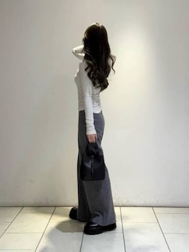 「CHARLES & KEITH（チャールズ & キース）のBeryl ベリル リサイクルレザーバケツバッグ（ショルダーバッグ、ブラック系）」を使った、CHARLES & KEITHさん（レディース・160cm）の春コーディネート