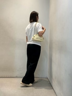 「CHARLES & KEITH（チャールズ & キース）のDuo ドゥオ キルトクロスボディーバッグ（ショルダーバッグ、イエロー系）」を使った、CHARLES & KEITHさん（レディース・160cm）の夏コーディネート