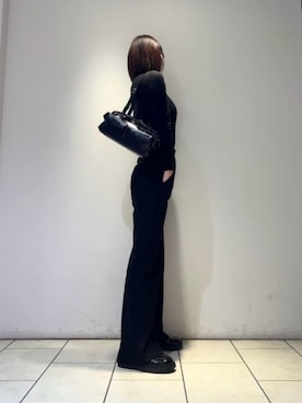 「CHARLES & KEITH（チャールズ & キース）のRachel レイチェル イロンゲイテッドマルチポケットショルダーバッグ（ショルダーバッグ、ブラック系）」を使った、CHARLES & KEITHさん（レディース・160cm）の春コーディネート