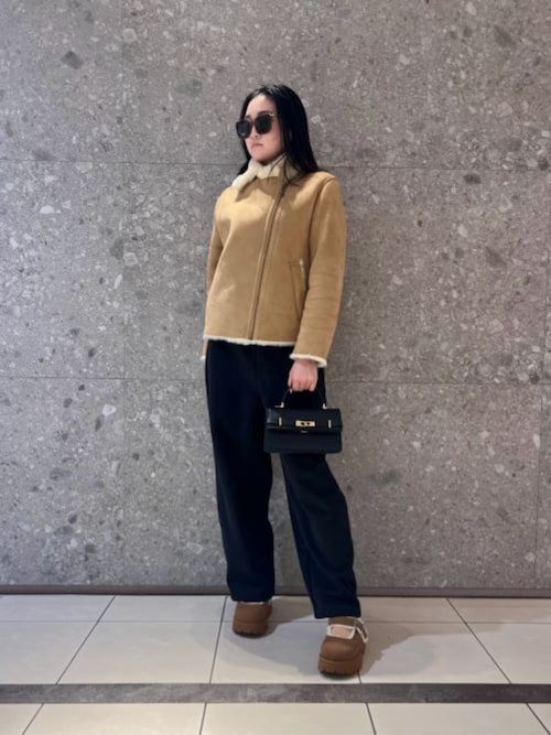 CHARLES & KEITH Bergen プラットフォームミュール Brown Bergen Textured Fur-Trim Buckled Platform Mules - Brown