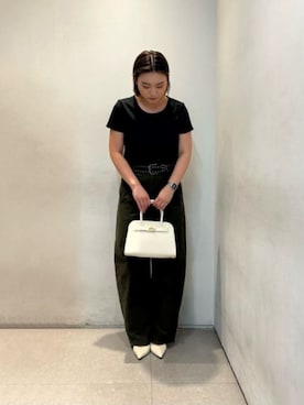 「CHARLES & KEITH（チャールズ & キース）のアイテム（トートバッグ）」を使った、CHARLES & KEITHさん（レディース・160cm）の夏コーディネート