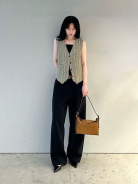 「CHARLES & KEITH（チャールズ & キース）のポインテッドトゥ クロスオーバースリングバックキトゥンヒール（パンプス、ブラック系）」を使った、CHARLES & KEITHさん（レディース・160cm）の夏コーディネート