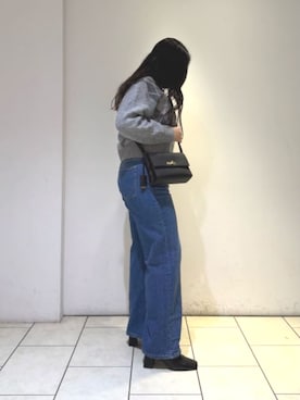 「CHARLES & KEITH（チャールズ & キース）のアイテム（ローファー）」を使った、CHARLES & KEITHさん（レディース・160cm）の秋コーディネート