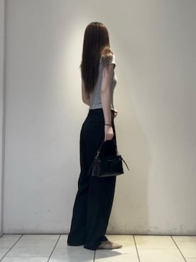 「CHARLES & KEITH（チャールズ & キース）のNoane ノアン クリンクルエフェクトドロウストリングトップハンドルバッグ（ハンドバッグ、ブラック系）」を使った、CHARLES & KEITHさん（レディース・160cm）の夏コーディネート
