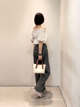 「CHARLES & KEITH（チャールズ & キース）のアイテム（トートバッグ）」を使った、CHARLES & KEITHさん（レディース・160cm）の夏コーディネート