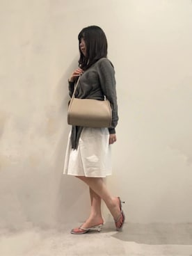 「CHARLES & KEITH（チャールズ & キース）のLyla ライラ チューブラースラウチー ショルダーバッグ（ショルダーバッグ、ベージュ系）」を使った、CHARLES & KEITHさん（レディース・160cm）の春コーディネート