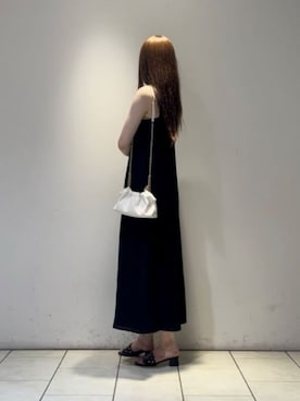 「CHARLES & KEITH（チャールズ & キース）のCiara シアラ ルーシュドクロスボディーバッグ（ショルダーバッグ、ベージュ系）」を使った、CHARLES & KEITHさん（レディース・160cm）の夏コーディネート